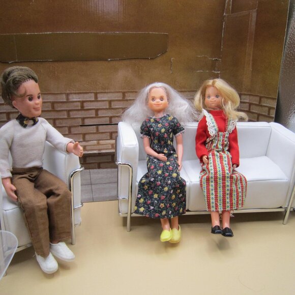 Mattel Sunshine Family Dolls (set of 3) - Picture 3 of 4